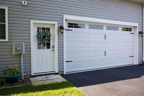 24/7 Emergency Garage Door Panel Replacement experts in Manchester, VA